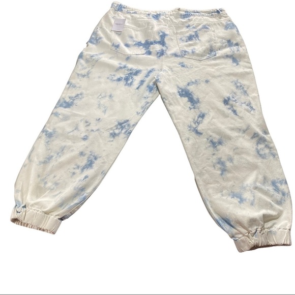 Forever 21 Cloudy Sky While Blue Wash Denim Hi-Rise Straight Jogger Jean 3XL NWT - Picture 2 of 12